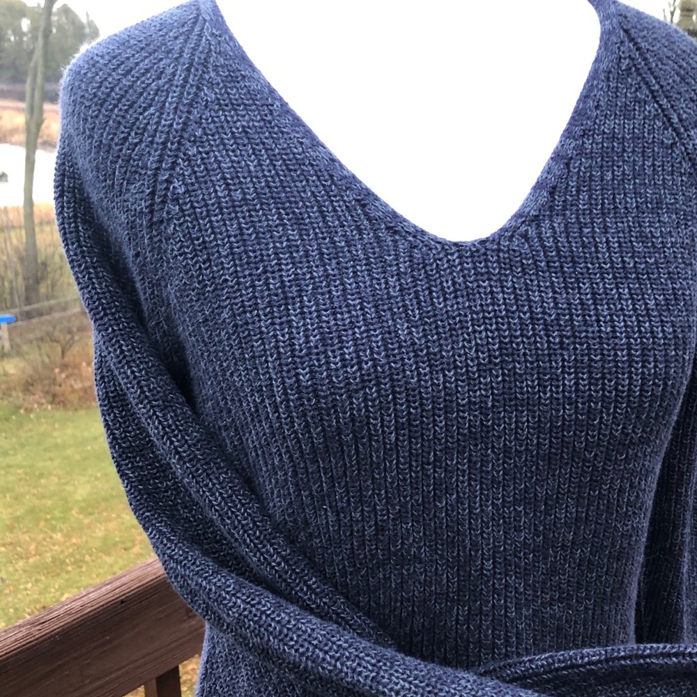 American Eagle Sweater - Picture 5 of 11